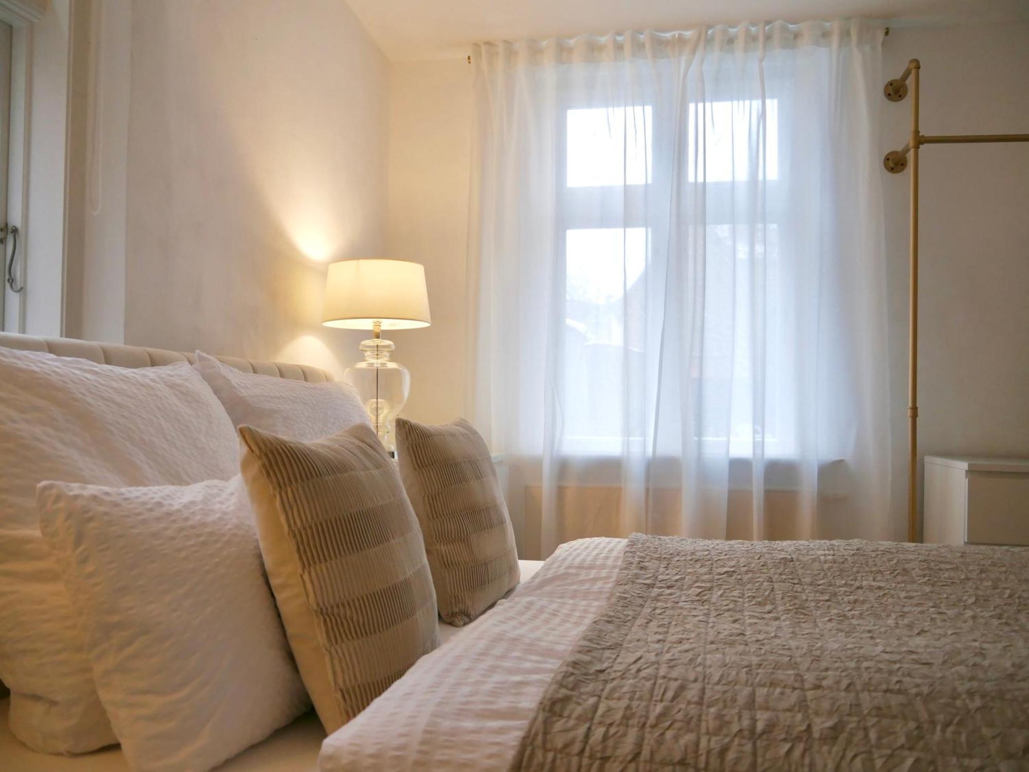 Zentrales Altstadt - Apartment In Lueneburg Mit Terrasse & Parkplatz エクステリア 写真